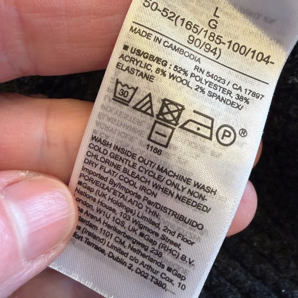 GAP Men's Recycled V-Neck Charcoal Heather Wool-Blend Sweater Fall 2022 / LG